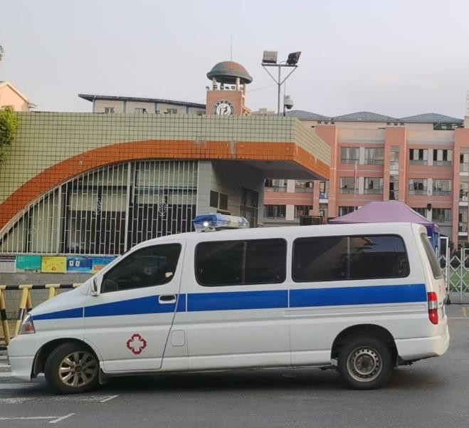 嘉兴救护车出租护送骨折病人一公里多少钱